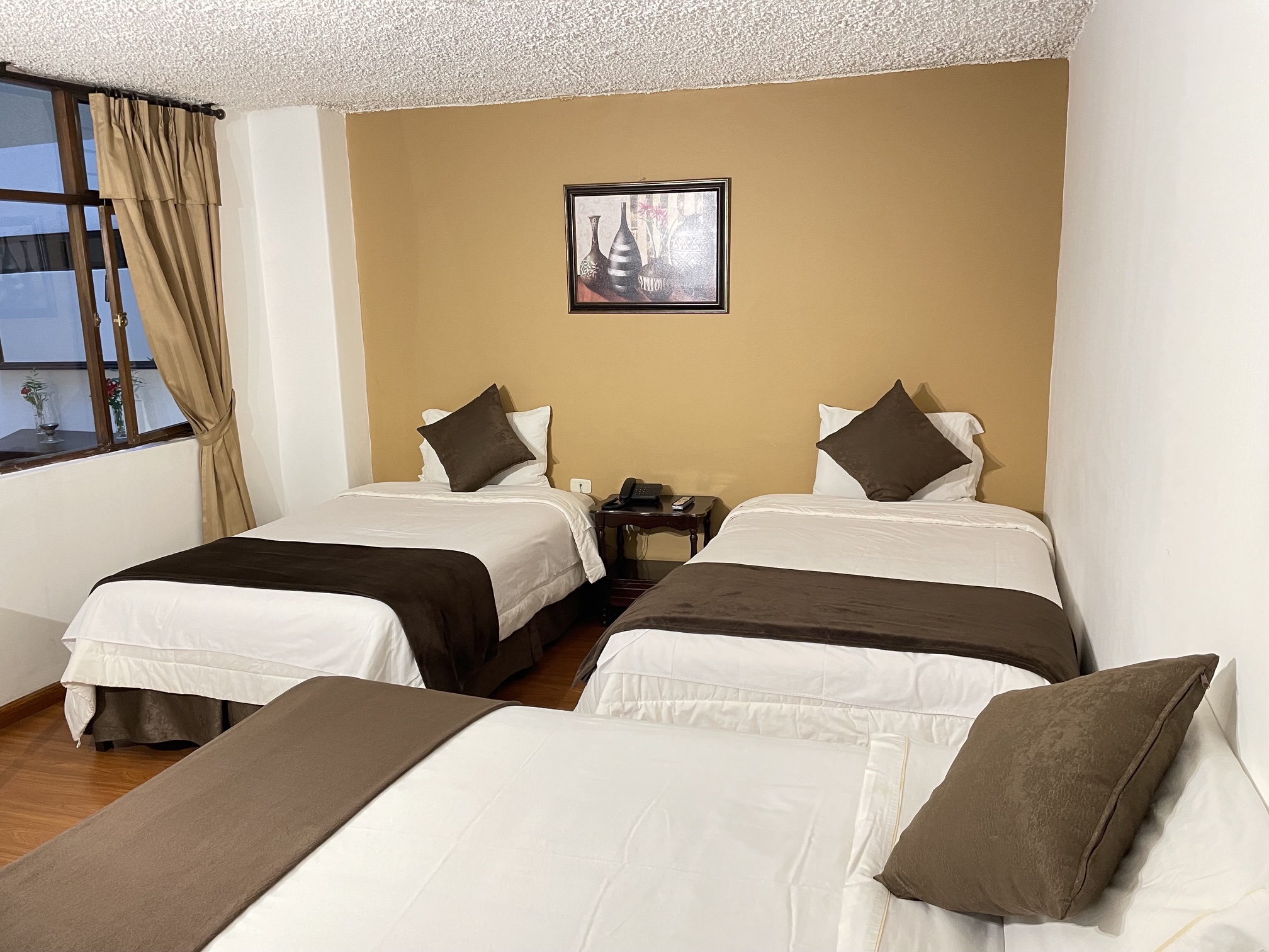 Executive breakfast at Hotel NASS Loft Atahualpa &mdash; nutritious and quick options for tight schedules